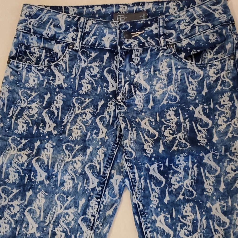 **6 for $20 Skinny jeans with a design on them..